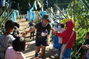 BIB: 1135
                            <button type="button" onclick="openModal(19072306)" class="btn btn-primary btn-sm float-right btn-popup" data-toggle="modal" data-target=".modal-high-quality">
                        <i class="fas fa-shopping-cart"></i> Add to Cart
                    </button>
                                            <button type="button" onclick="isThisMe(19072306, true)" class="btn btn-success btn-sm float-right btn-popup btn-isme hidden" data-toggle="tooltip" data-placement="bottom" title="นี่คือรูปของคุณใช่ไหม คลิกที่นี่เพื่อเอาเข้าอัลบั้ม">
                        <i class="fas fa-plus"></i> Add to album
                    </button>
                    <button type="button" onclick="isThisMe(19072306, false)" class="btn btn-warning btn-sm float-right btn-popup btn-isnotme hidden">
                        <i class="fas fa-ban"></i> Remove from album
                    </button>